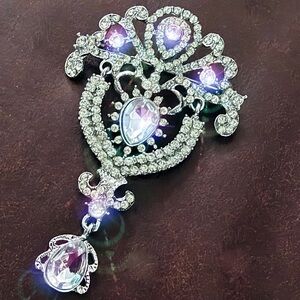 Ava of Cerdanya - Brooch